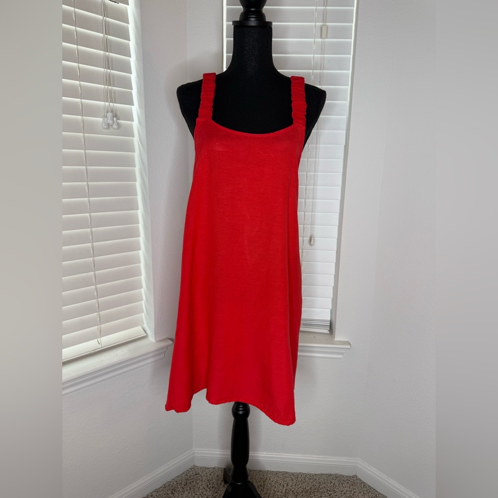 Elegant Red Sleeveless Midi Dress